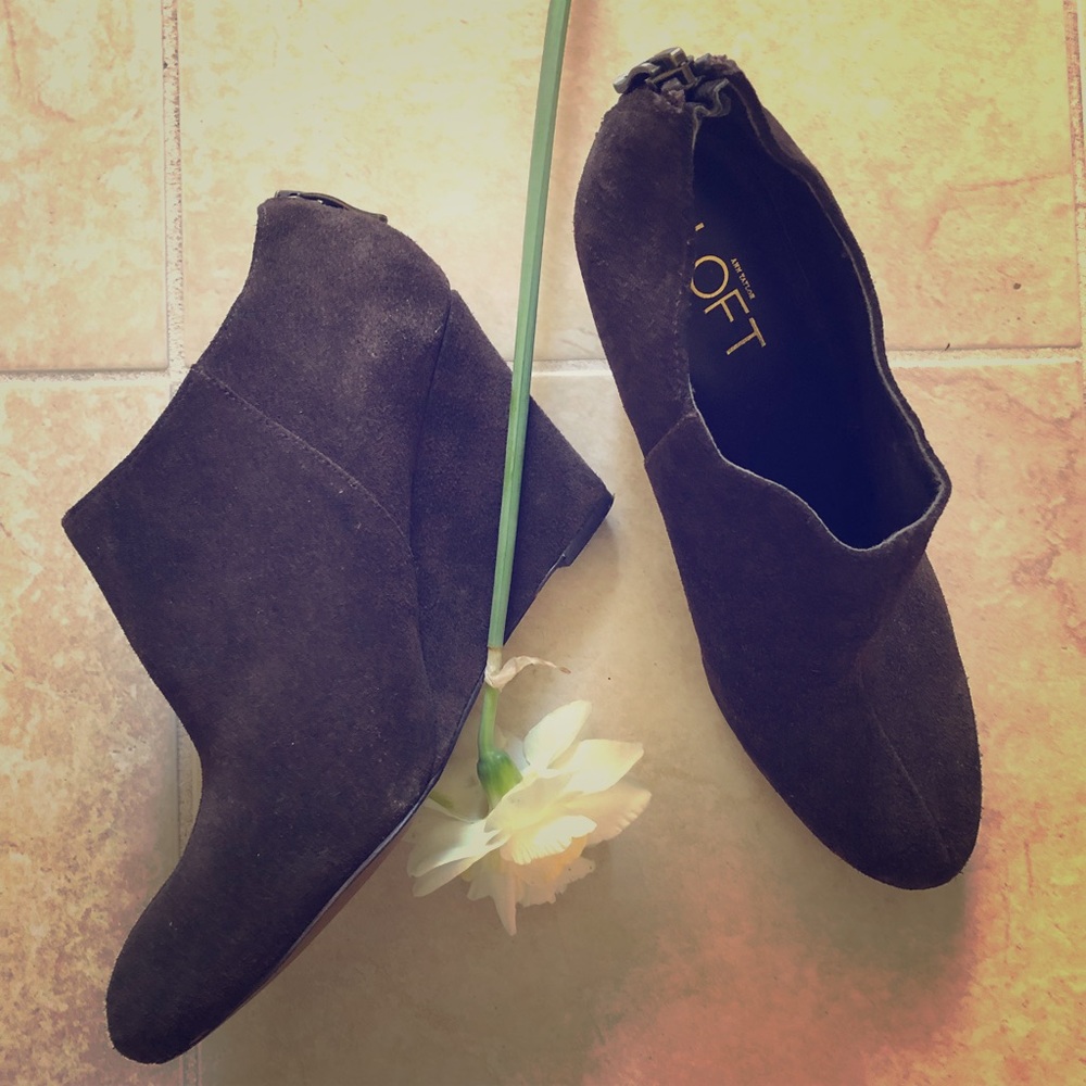 Ann Taylor Chocolate Brown Wedge Booties